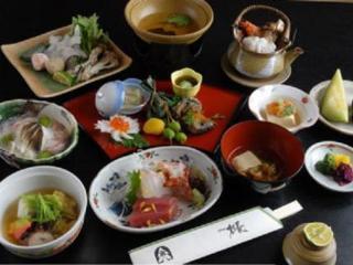 萨奇秋酒店 2*